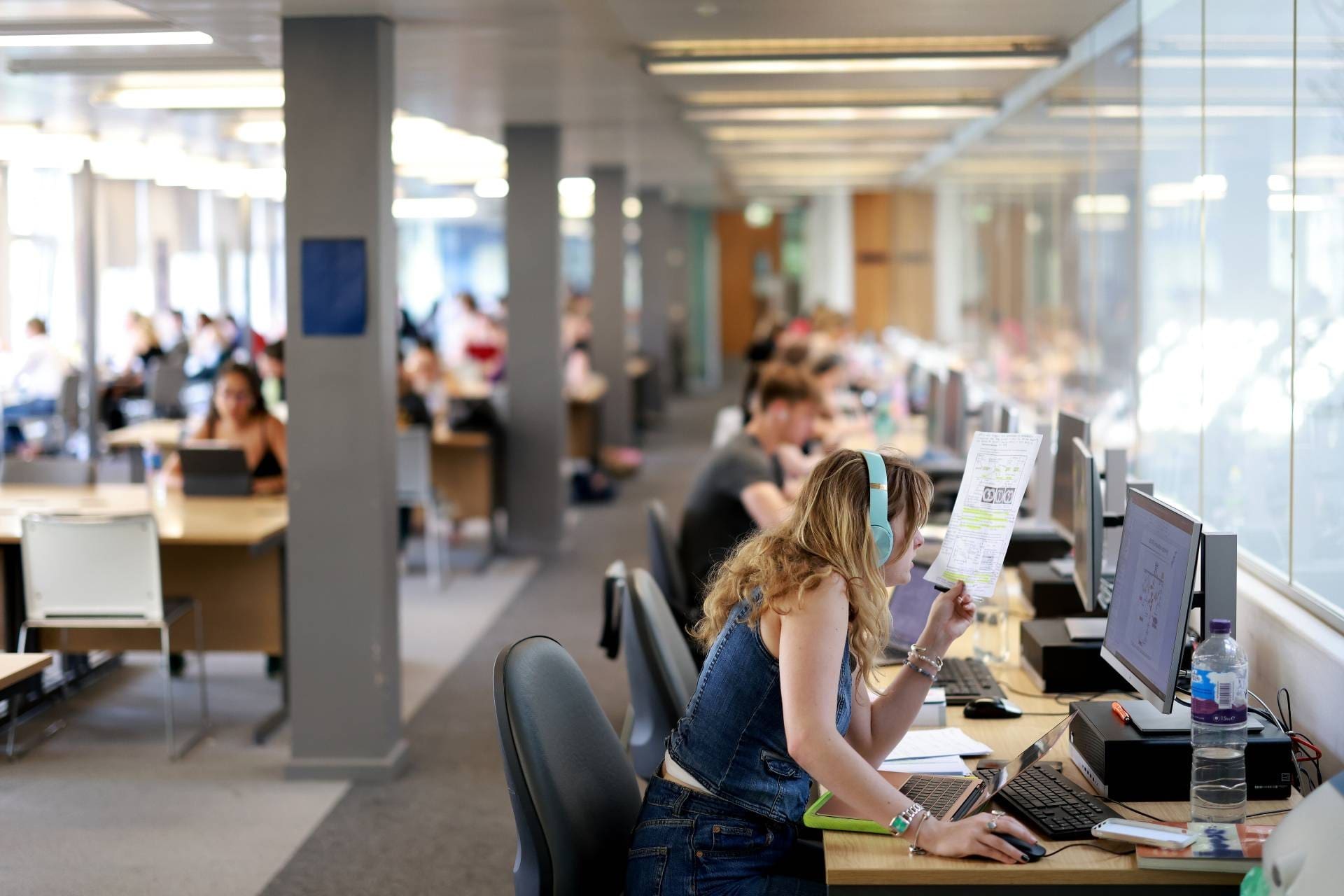 small,uol,library,stock,photography,150524,041 min